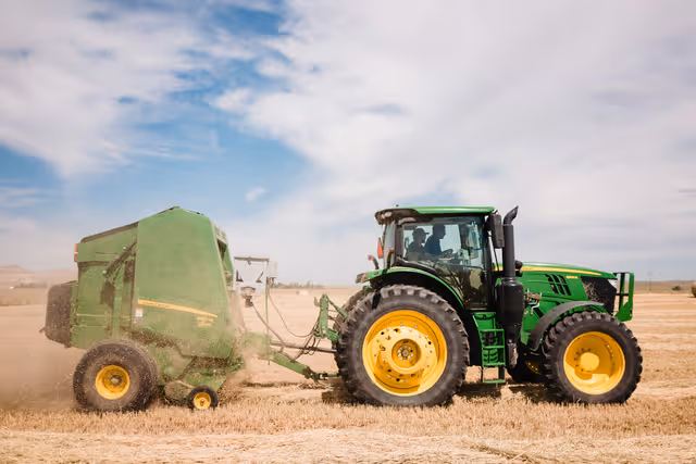 21st Century Equipment Hay Product Spotlight: 560M and 560R Round Balers