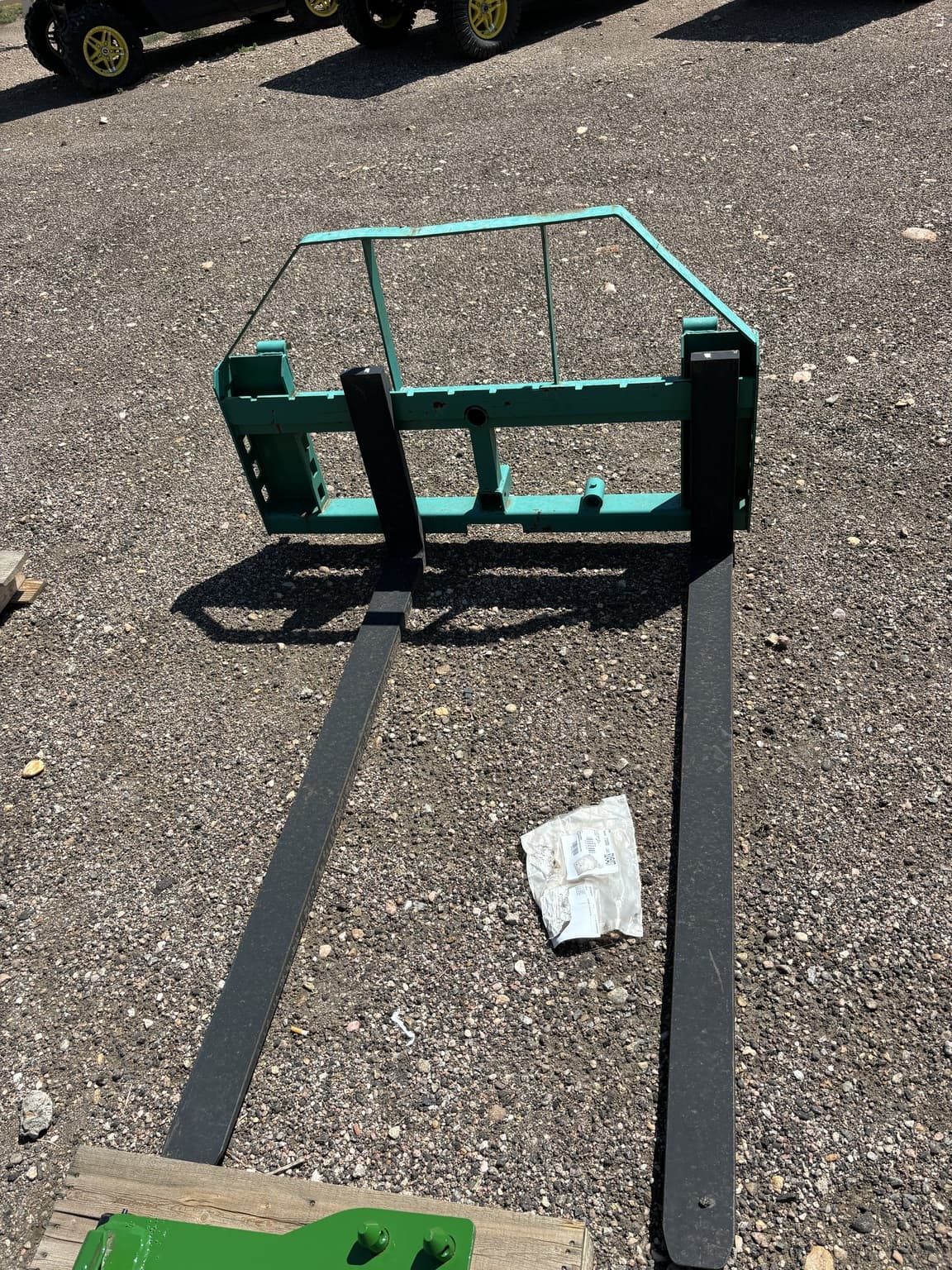 Compact Utility Tractor Titan 60'' FORKS