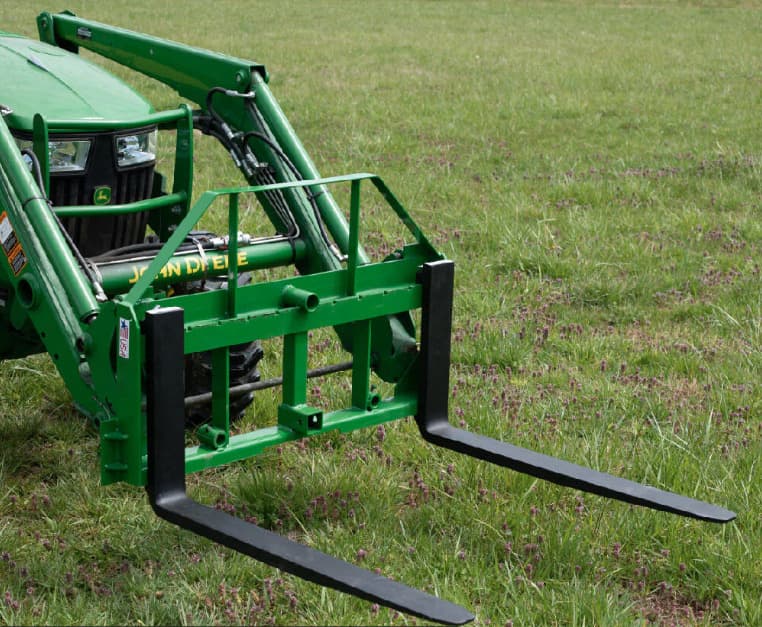 Compact Utility Tractor Titan 60'' FORKS
