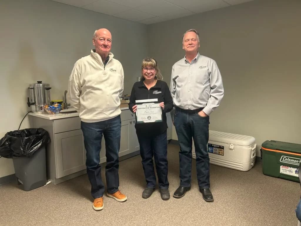 21st Century Equipment Introduces Green Hands Safety Rewards Program: Recognizing Commitment to Workplace Safety