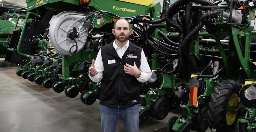 John Deere & StarLink by SpaceX - Revolutionizing Farm Connectivity - FarmCast Ep 25